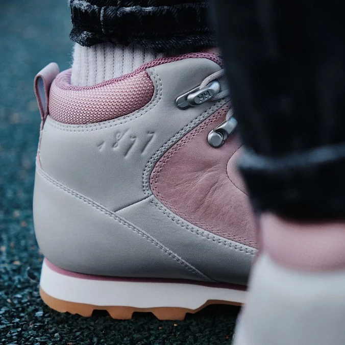 Ботинки женские зимние Helly Hansen W The Forester Silver Cloud