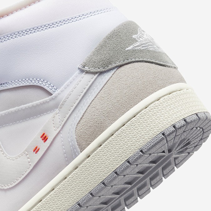 Кроссовки Jordan 1 Mid SE Inside Out Craft Inside/Out White/Grey
